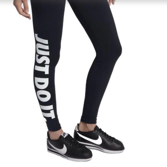 Women’s Small Nike Leg-A-See Leggings Black. - Picture 3 of 7